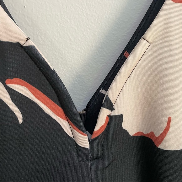 Anthropologie Amora dress Maeve scuba material large floral fit and flare size 6 - Picture 5 of 10